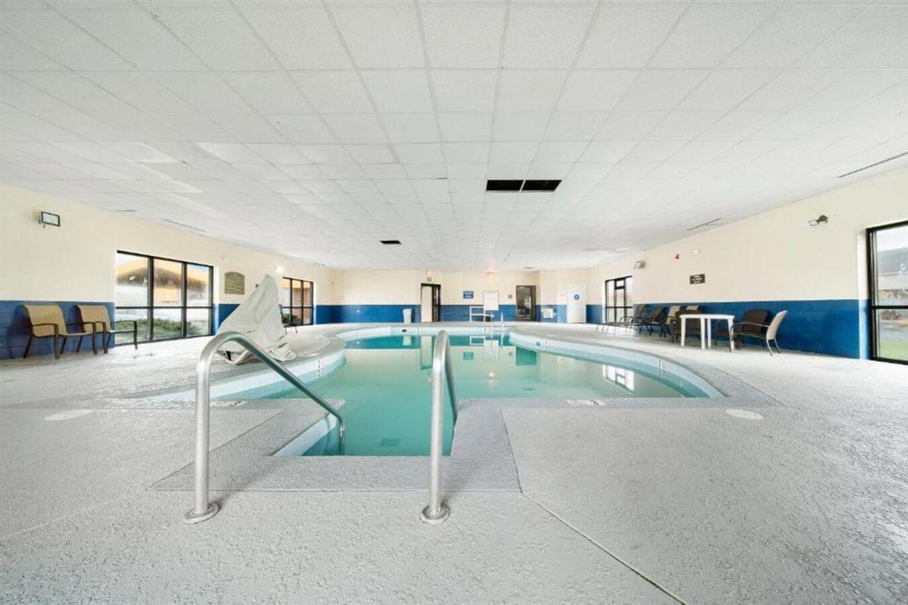 Baymont By Wyndham Muncie Near Ball State University Extérieur photo