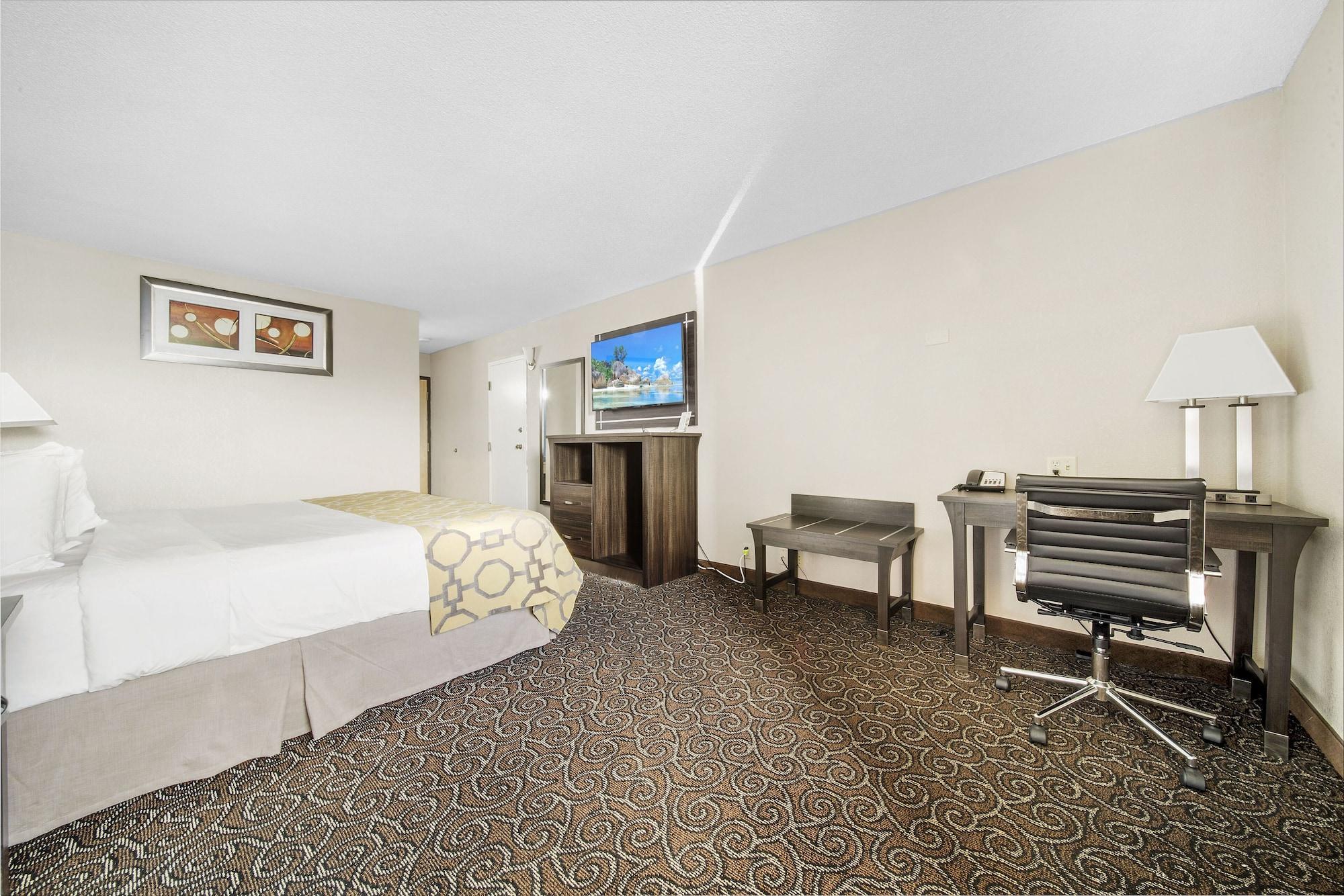Baymont By Wyndham Muncie Near Ball State University Extérieur photo