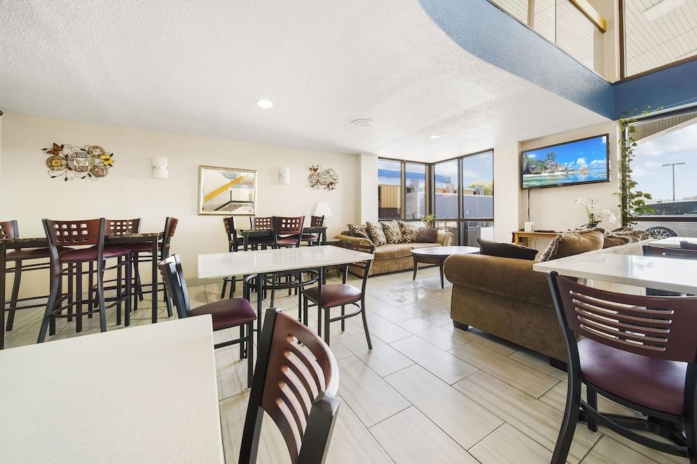 Baymont By Wyndham Muncie Near Ball State University Extérieur photo